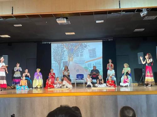 La farandole aux couleurs a rioz melange enfants et aines duende flamenco