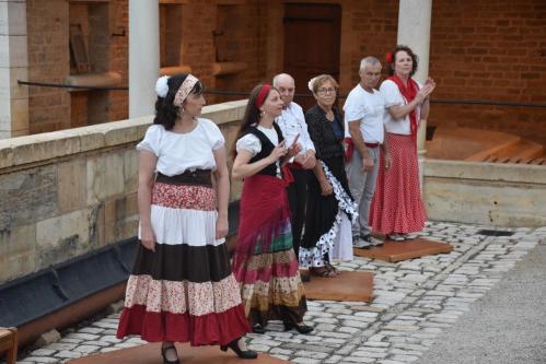 La farandole aux couleurs a vaux seville au lavoir duende flamenco